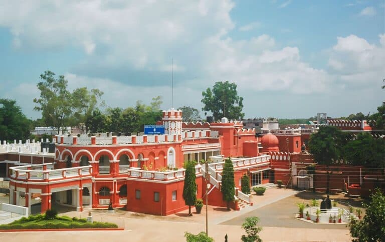 Indira  Kala  Sangeet  Vishwavidyalaya campus