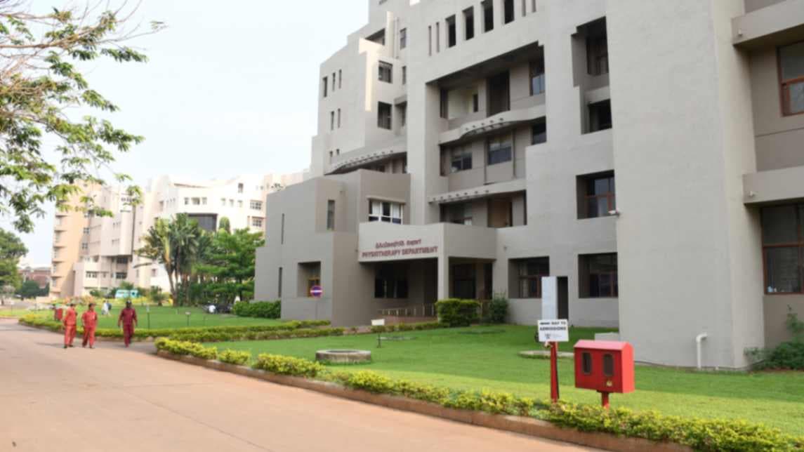 Shri Dharmasthala Manjunatheshwara University campus