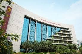 UKA Tarsadia University campus